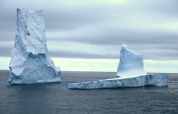 2icebergs.jpg